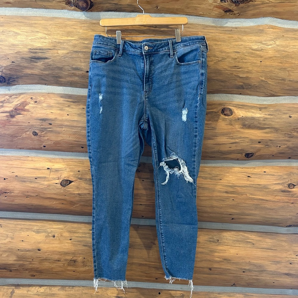 Old Navy Rockstar Super Skinny High Rise
